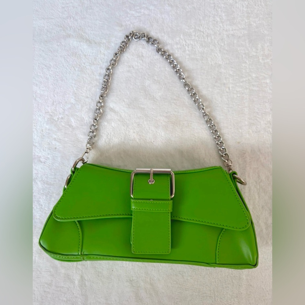 Rare Find! Nasty Gal 90’ Style Baguette Chain Shoulder Bag